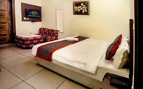 Airport Hotel Edge Home Stay